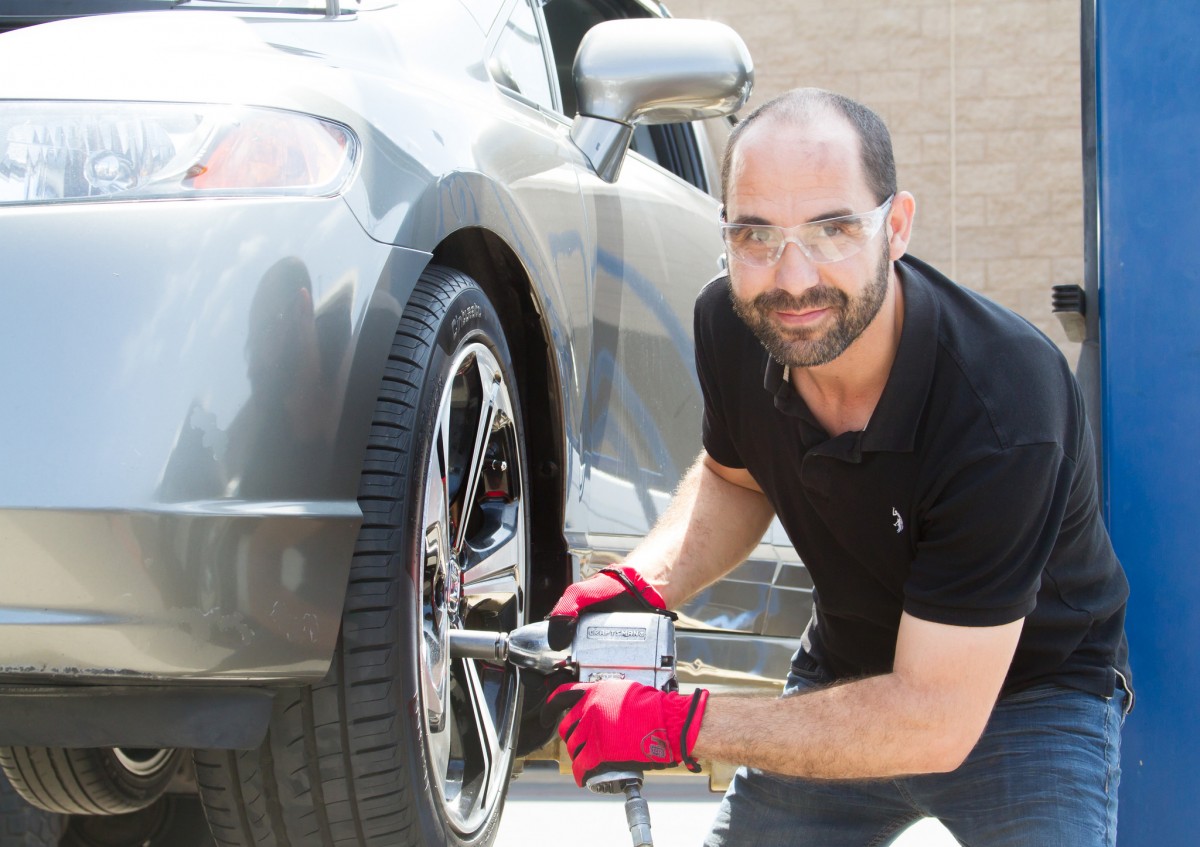 SDCE’s Free Automotive Program at Educational Cultural Complex